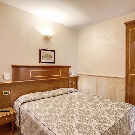 Pantheon Rooms Рим Екстер'єр фото