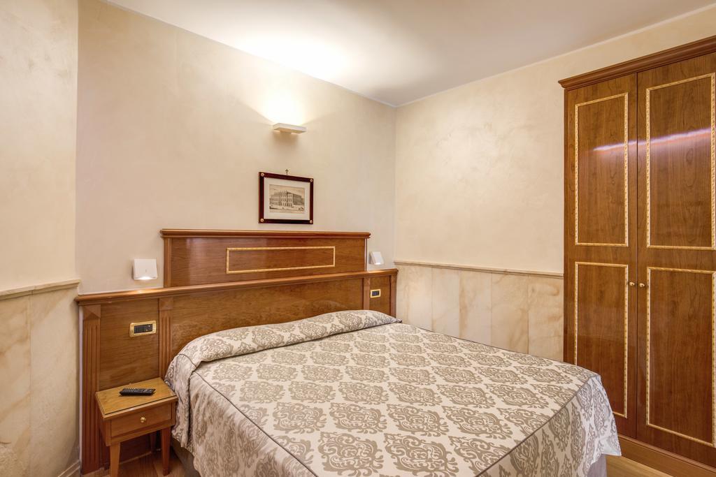 Pantheon Rooms Рим Екстер'єр фото