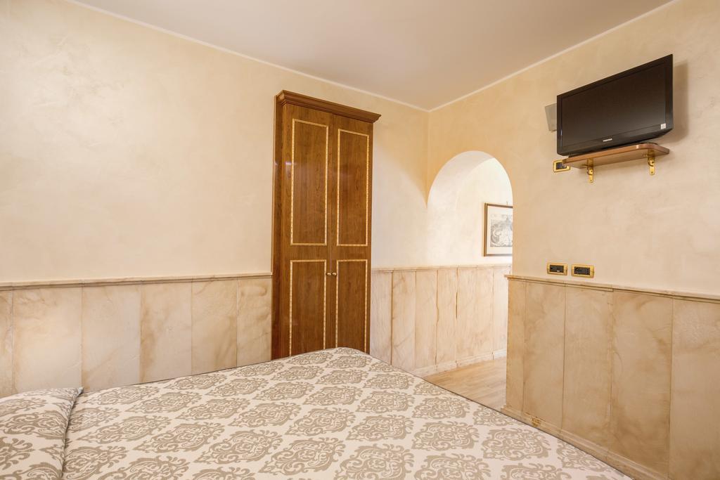 Pantheon Rooms Рим Екстер'єр фото