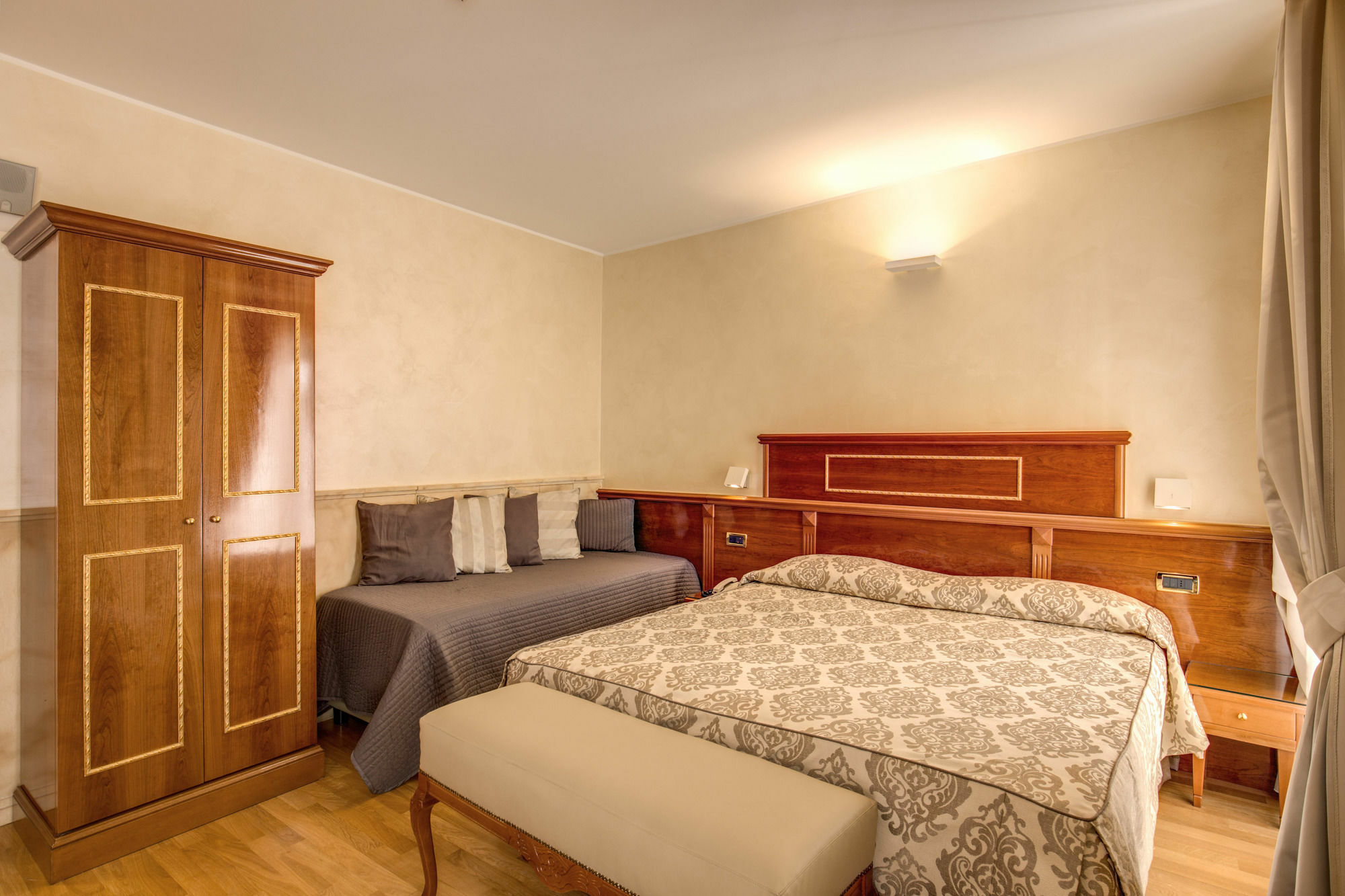 Pantheon Rooms Рим Екстер'єр фото