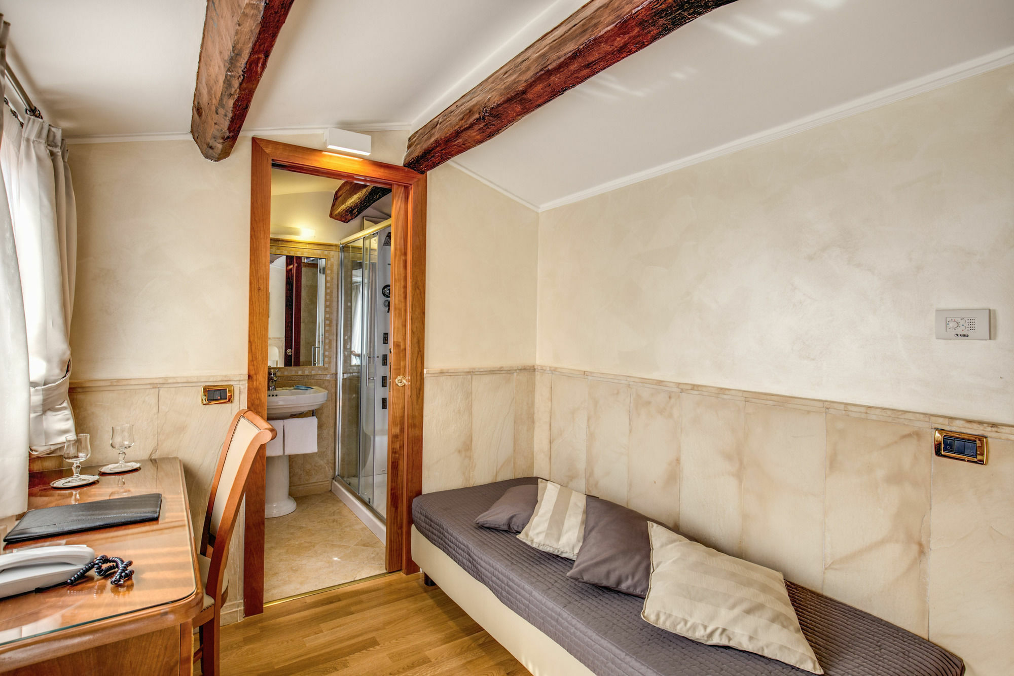 Pantheon Rooms Рим Екстер'єр фото
